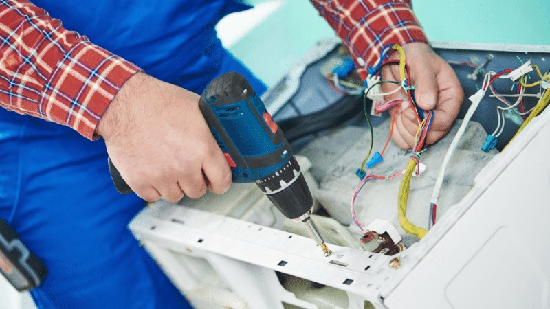 Yenimahalle LG LG çamaşır makinesi kart tamiri – Su almama arızası orijinal parça ile giderildi. - Teknik servis örneği